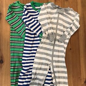 3 pairs of Hanna Anderson pjs in size 80